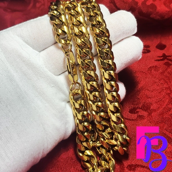 *NEW!* 12MM 24" 18K Miami Cuban Chain - Picture 3 of 11